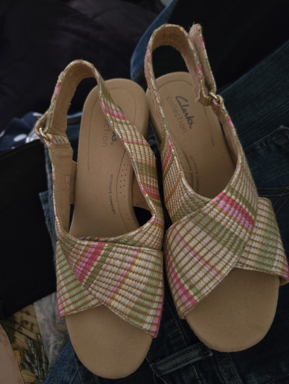 Clarks Woven Pink and Tan Wedge Sandals - Picture 3 of 3